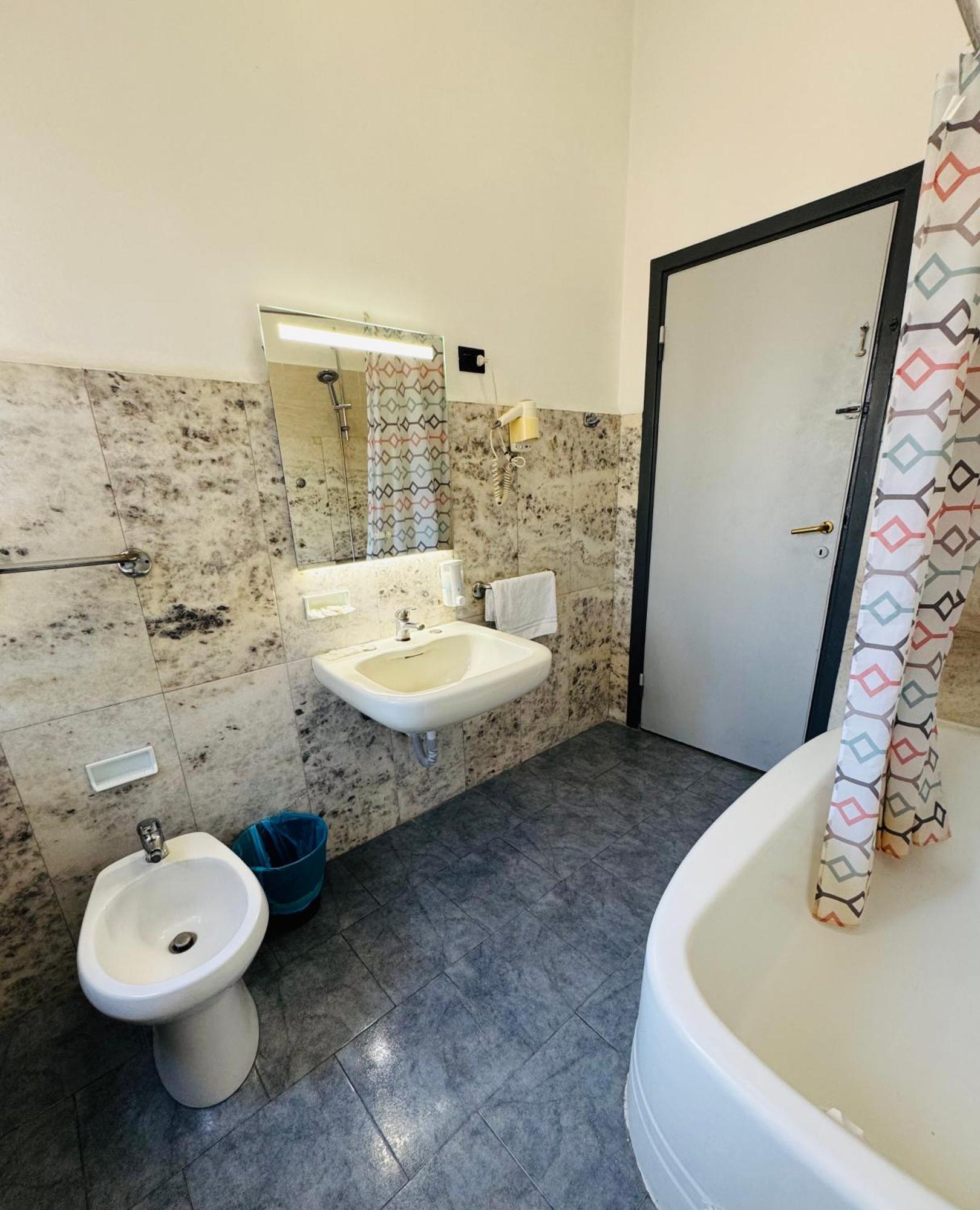 Bovisa House B&B Private Rooms Milano Ngoại thất bức ảnh